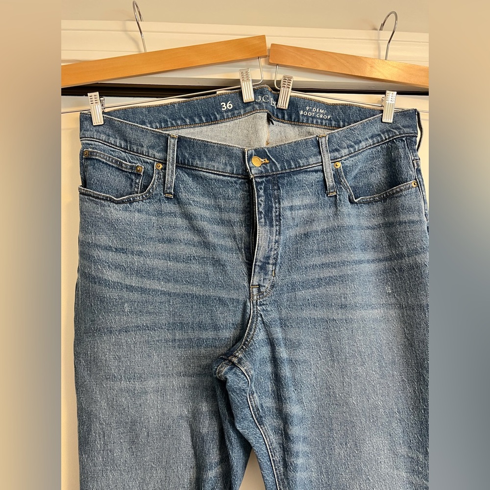 J. Crew Women’s 9” Demi Boot Crop Jeans Clyde Wash Raw Hem Size 36 - Picture 4 of 9